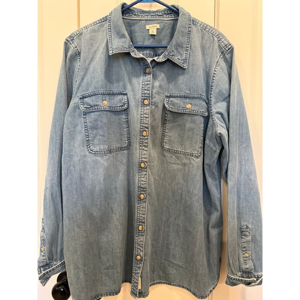 L.L.Bean Women XL Chambray Denim Button Down Shirt Long Sleeve Classic Workwear